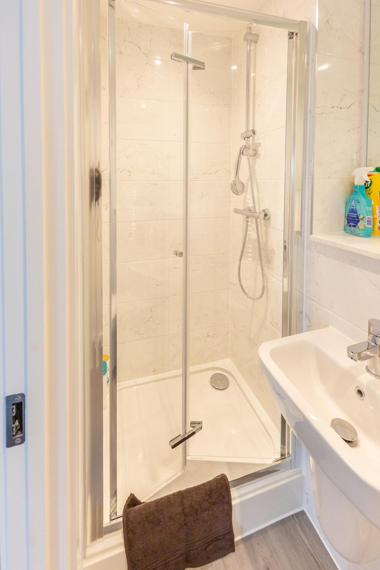Stunning Modern 3 Bedroom Townhouse - Perfect Getaway Manchester Extérieur photo