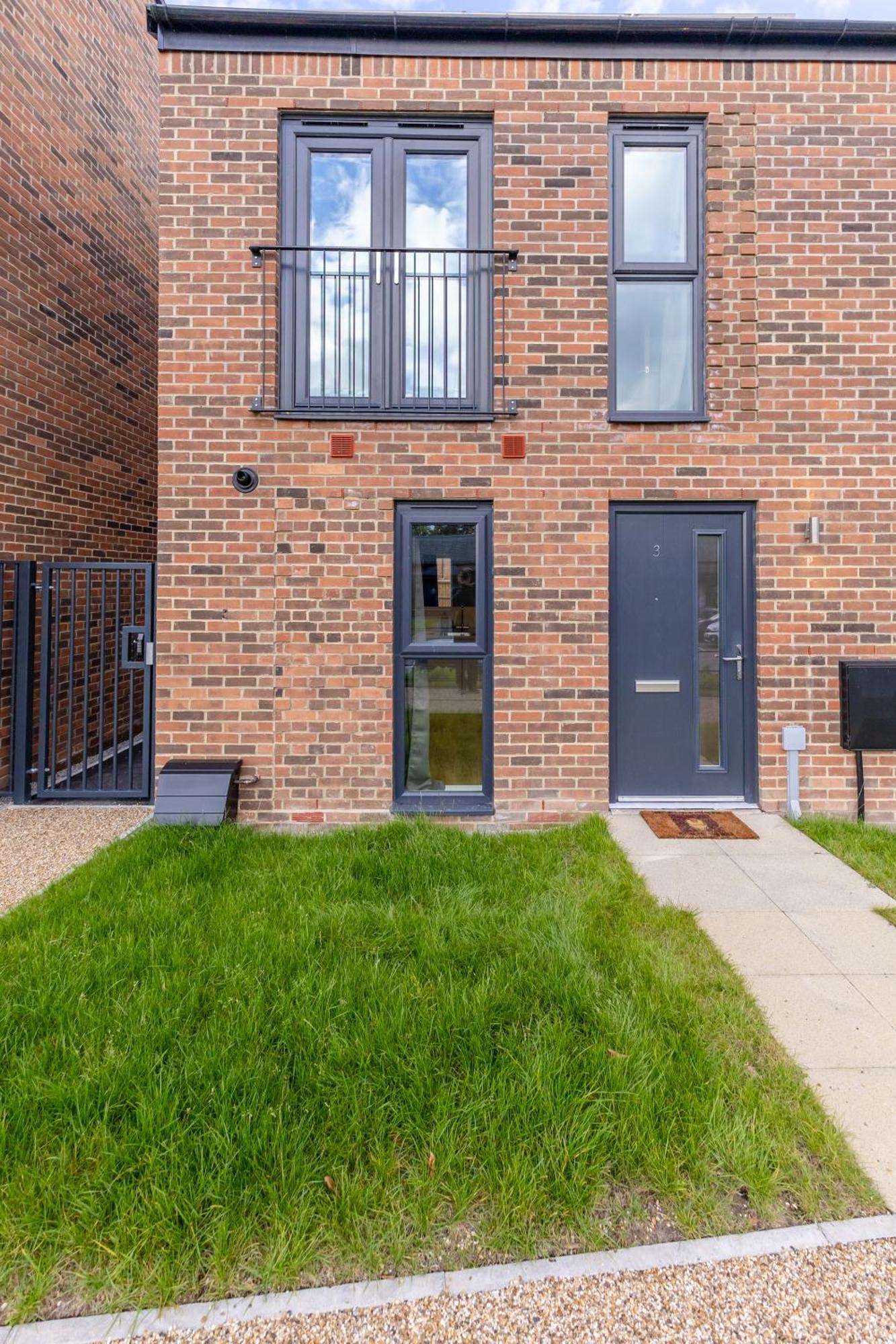 Stunning Modern 3 Bedroom Townhouse - Perfect Getaway Manchester Extérieur photo